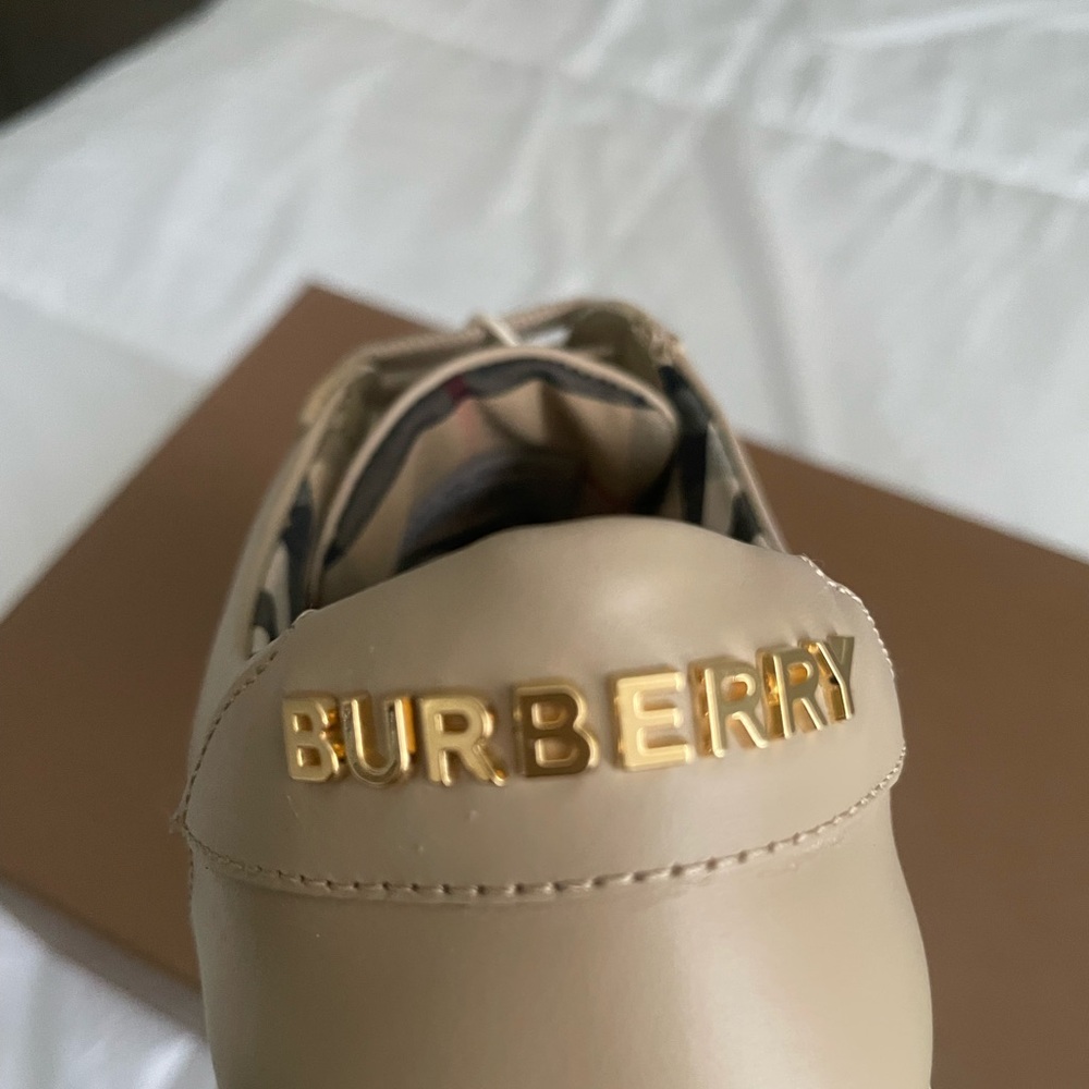 Burberry sneakers - Picture 3 of 6